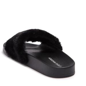 Steve Madden fuzzy black slides